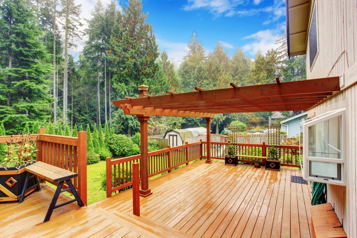 decking deck staining